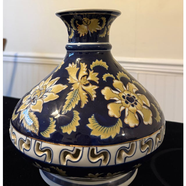 Royal Blue Asian Hand-Painted Vase For Sale - Image 8 of 15