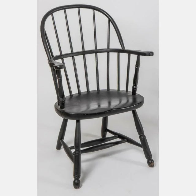 Artisan benchmade bow back continuous arm black windsor arm chair. Hand crafted american oak bow back style windsor arm...