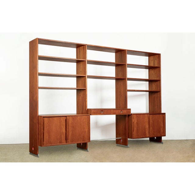 1960s Mid-Century Modern Teak Wall Unit Bookcase Ry100 by Hans Wegner for Ry Møbler, 1960s For Sale - Image 5 of 18
