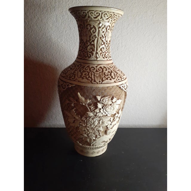 1930s Hand Carved Ivory Dynasty White Chinese Cinnabar Vase For Sale - Image 4 of 9