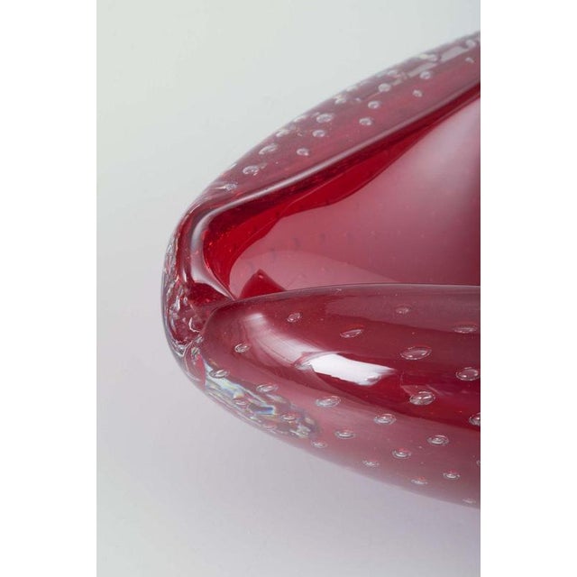 Organic-Shaped Bowl in Ruby Red Murano Glass, Italy, 1960s For Sale - Image 4 of 6