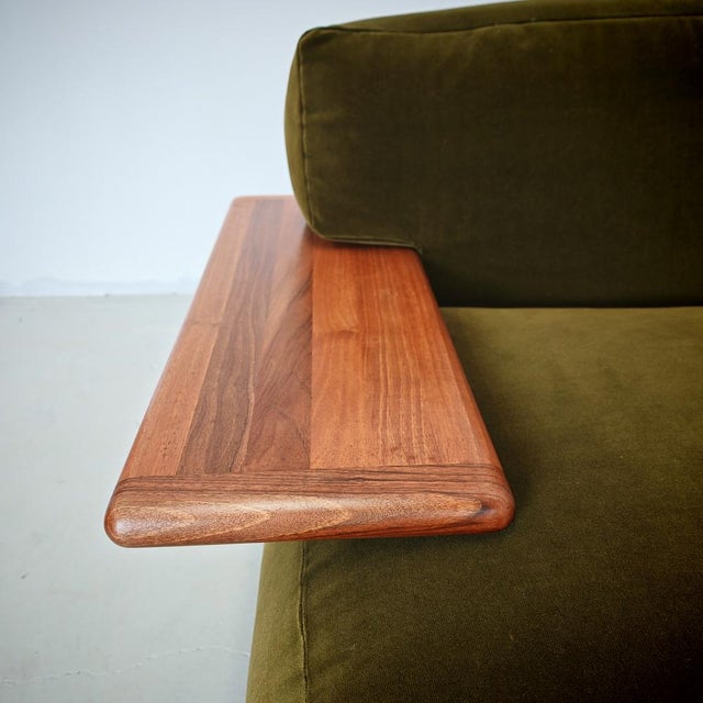 Vintage Modular Sofa in Green Velvet and Light Walnut by Mario Bellini for Cassina, 1970s, Set of 4 For Sale - Image 6 of 18