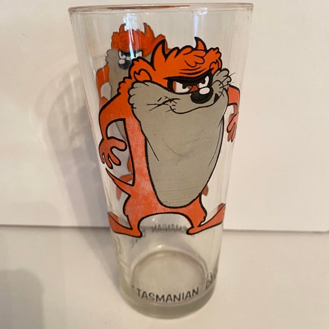 Pepsi-Cola Soda Company 1973 Looney Tunes "Yosemite Sam, Foghorn Leghorn and Tasmanian Devil" Collectors Series Glasses-Set of 3 For Sale - Image 4 of 7