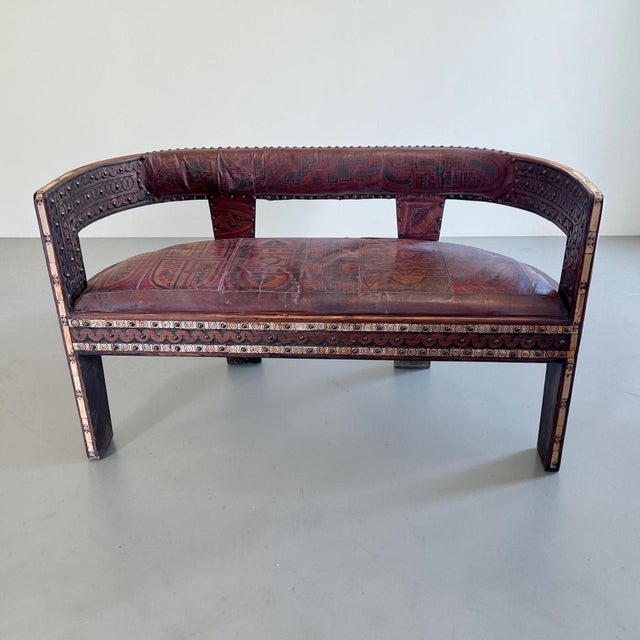 African Hardwood and Leather Two‑seater Settee, 1960s For Sale - Image 4 of 11