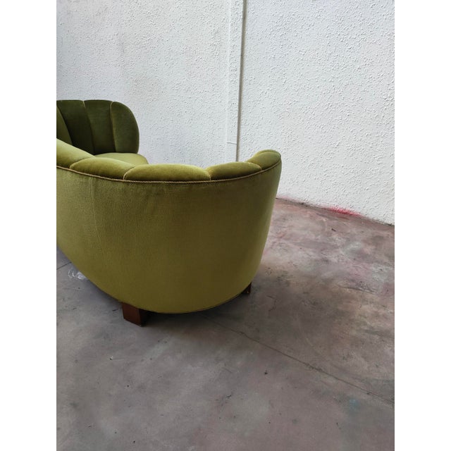 Mid-Century Scandinavian Velvet Banana Sofa, 1980 For Sale - Image 11 of 12