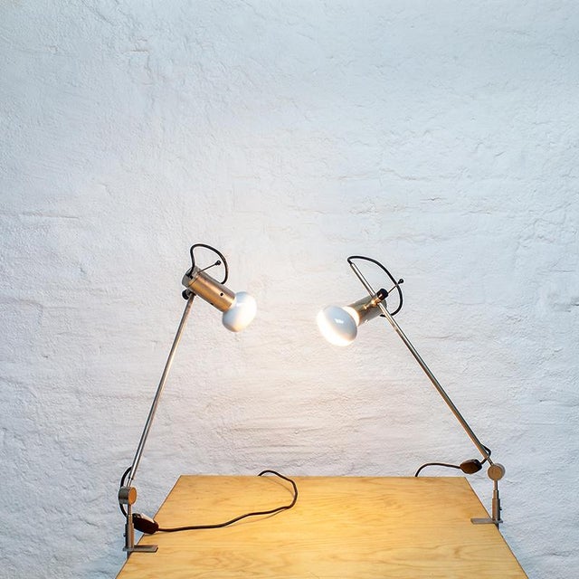 Mid-Century Modern Model 255 Table Lamp by Tito Agnoli for Oluce For Sale - Image 3 of 17