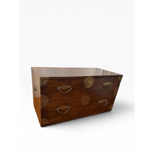 Japanese 1970s Henredon Japanese Tansu-Style Brass-Mounted Chest — Two-Drawer For Sale - Image 3 of 18