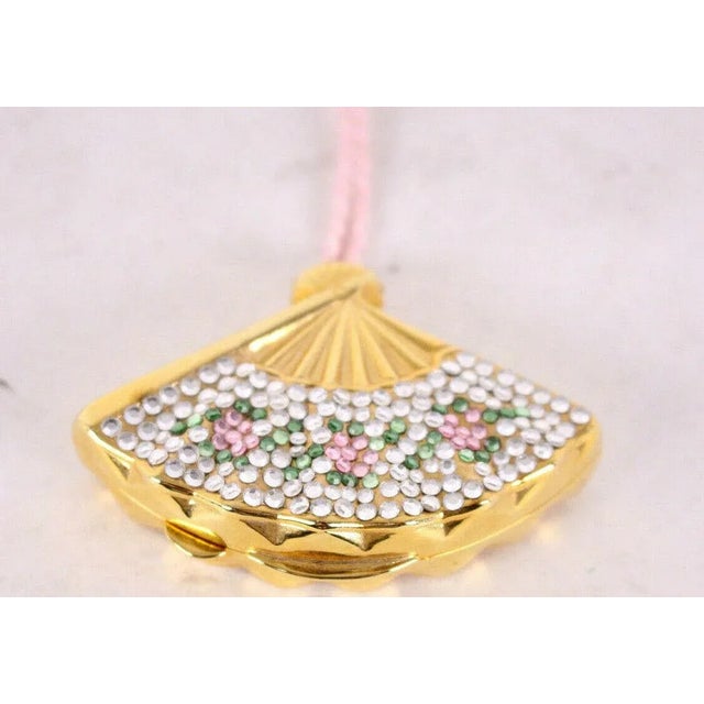 1990s Judith Leiber PillBox Fan Geisha’s Japanese Cherry Blossom Pill Box Clutch with Pink Silk Tassel For Sale In Los Angeles - Image 6 of 12