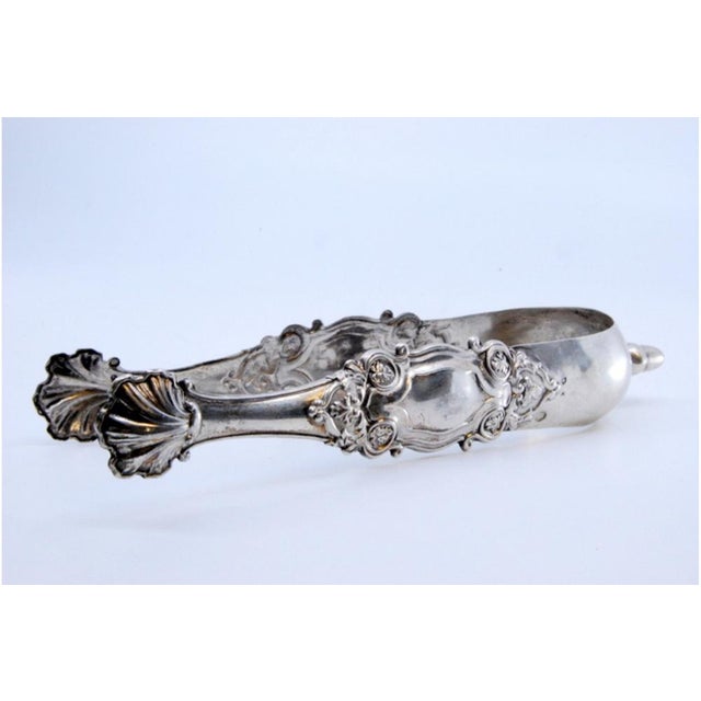 Silver Silver Ice Tongs with Reliefs and Application on the Stem For Sale - Image 8 of 9