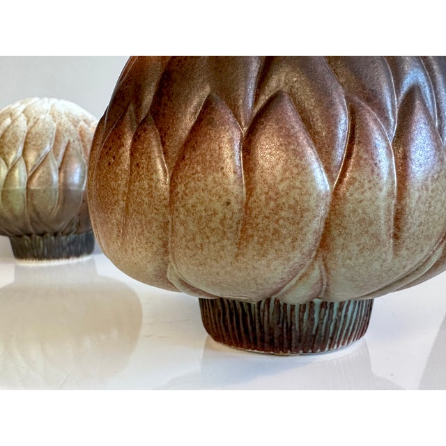 Porcelain Artichoke Art Vases by Ljubisa Misic for Goebel, West Germany, 1985, Set of 2 For Sale - Image 6 of 18