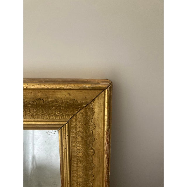 Victorian Gilt Wall Mirror with Frame Decorated with Moulded Gold Foliate Patterns, 1890s For Sale - Image 11 of 13