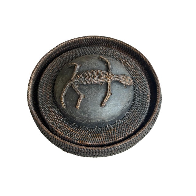 Brown 1960s Philippines Basket Dish Ifugao Tribe Lizard Lid For Sale - Image 8 of 8
