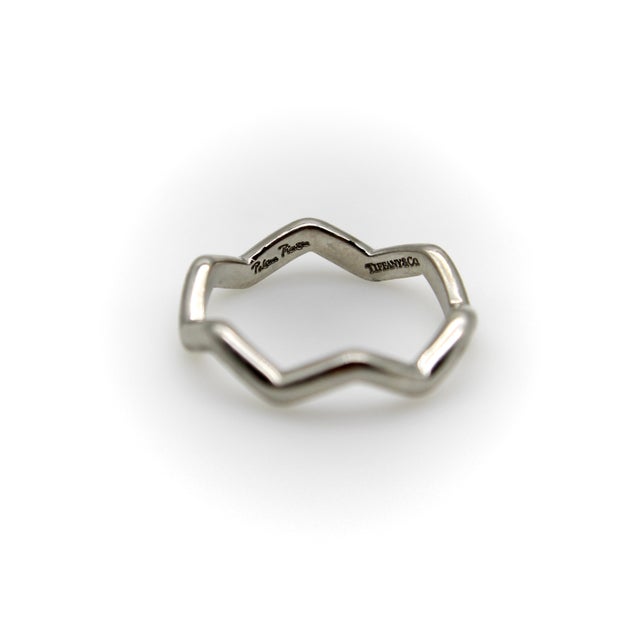 Vintage Platinum Tiffany & Co. Zig Zag Paloma Picasso Ring, Size 7.5 For Sale In Los Angeles - Image 6 of 11