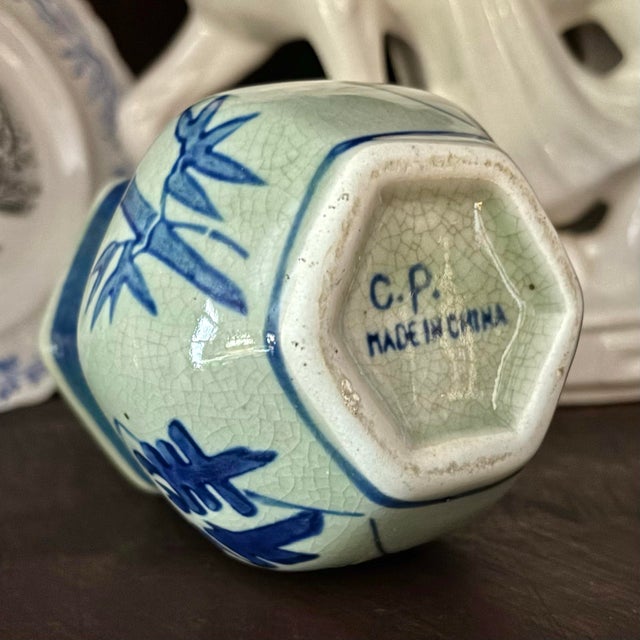 Celadon Late 20th Century Celadon and Blue Chinese Cachepot Planter, Small For Sale - Image 8 of 9