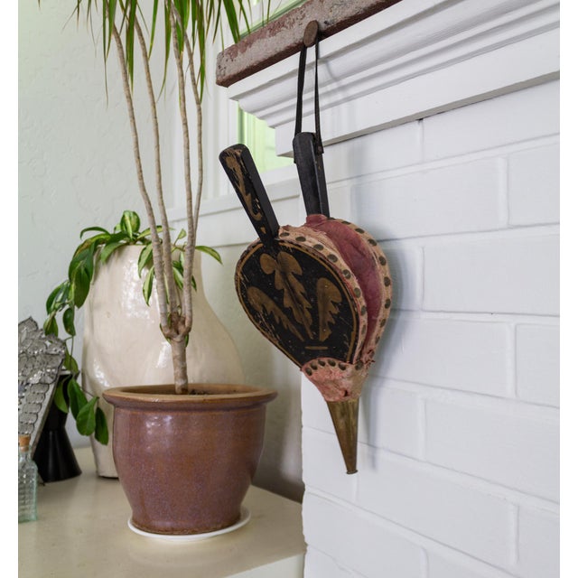 19th Century American Federal Painted Fireplace Bellows With Bronze Foliage For Sale - Image 4 of 11