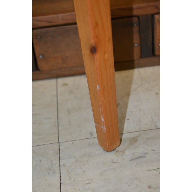 1970s Vintage Arts & Crafts Shaker Ethan Allen Pine Side Table W/ Drawer - Country Craftsman Collection For Sale - Image 15 of 18