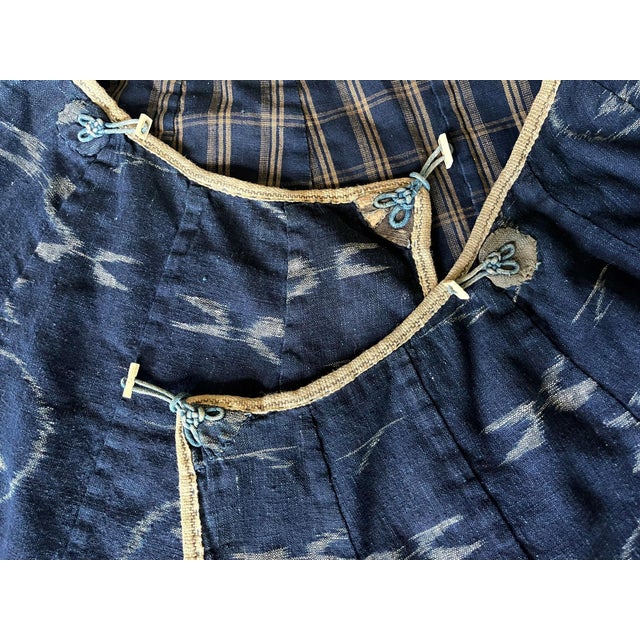 Late 19th Century Japanese Indigo Kasuri Ikat Traveling Cape For Sale - Image 5 of 17