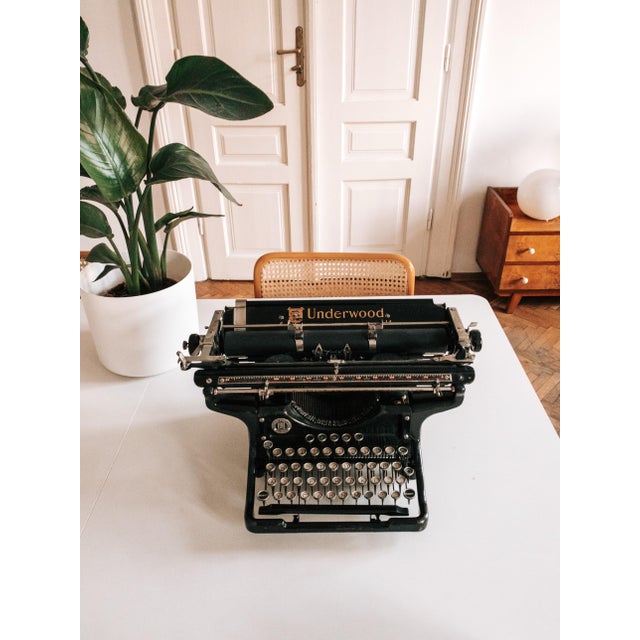 American No. 6 - 14 Qwertz Typewriter from Underwood Elliot Fisher Co., 1930s For Sale - Image 4 of 18