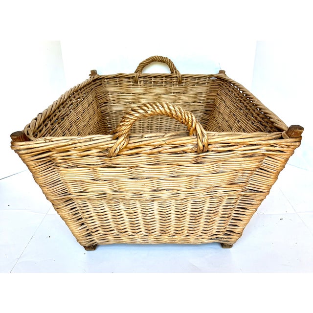 Vintage 1940s European Woven Wicker Rectangular Market Basket For Sale - Image 9 of 11
