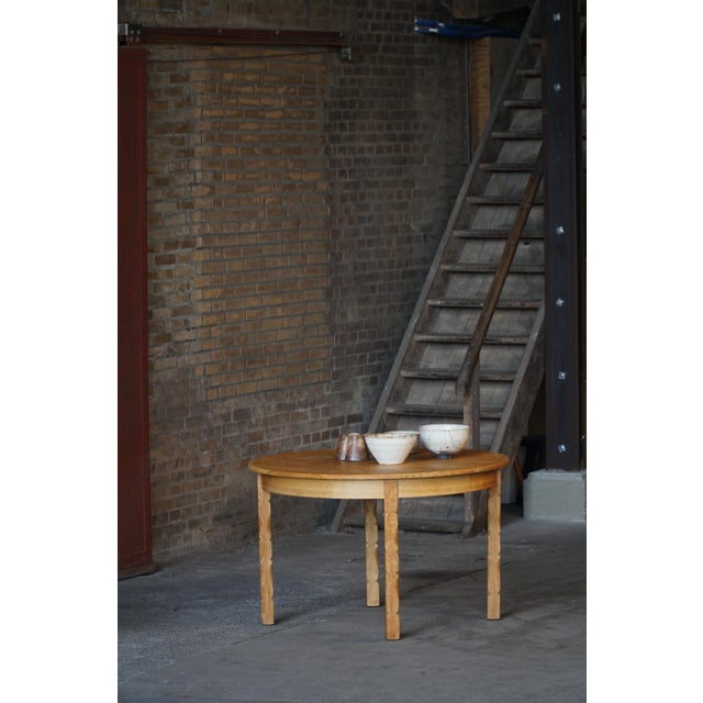 A beautiful Danish dining table crafted in solid oak, made in the 1960s by a skilled cabinetmaker. The table combines...