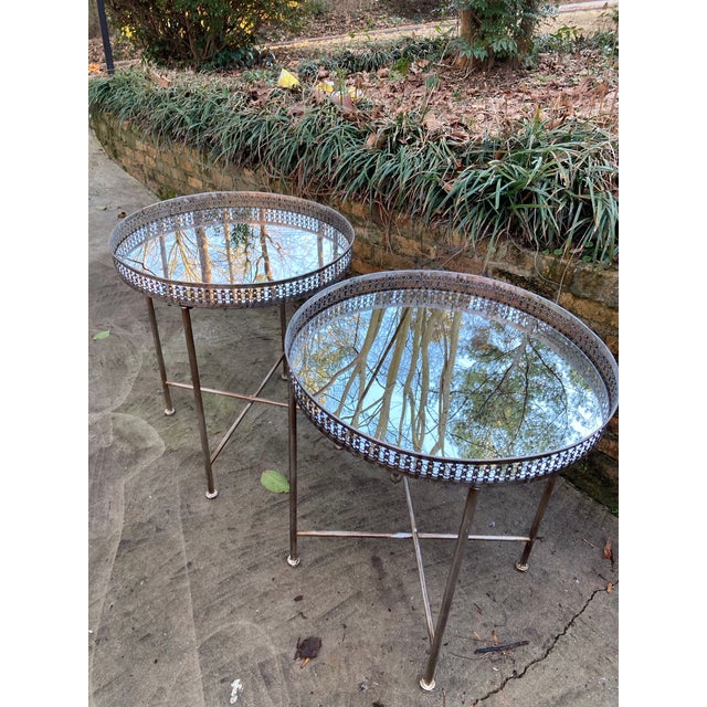 Contemporary Mirrored Side Tables - A Pair For Sale In Atlanta - Image 6 of 8
