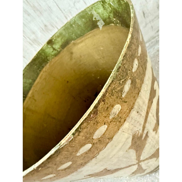 Antique White Vintage Italian Florentine Waste Basket, Bin in Antique White and Gold in the Hollywood Regency Style For Sale - Image 8 of 12