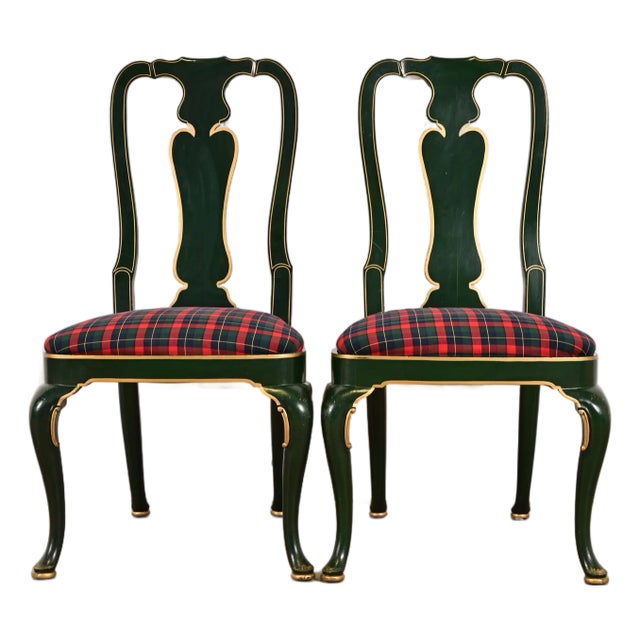 Kindel Furniture Chinoiserie Queen Anne Green Lacquered and Gold Gilt Side Chairs or Dining Chairs, Pair For Sale