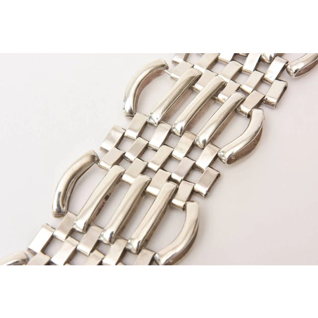 Vintage Sterling Silver Modernist Sculptural Link Cuff Bracelet Hallmarked, 1970's For Sale - Image 4 of 9