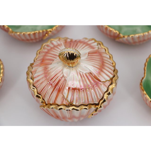 Mid-Century Modern Portuguese Majolica Set of Six Seashell Bowls and a Seashell Box , Studio Pottery For Sale - Image 16 of 17