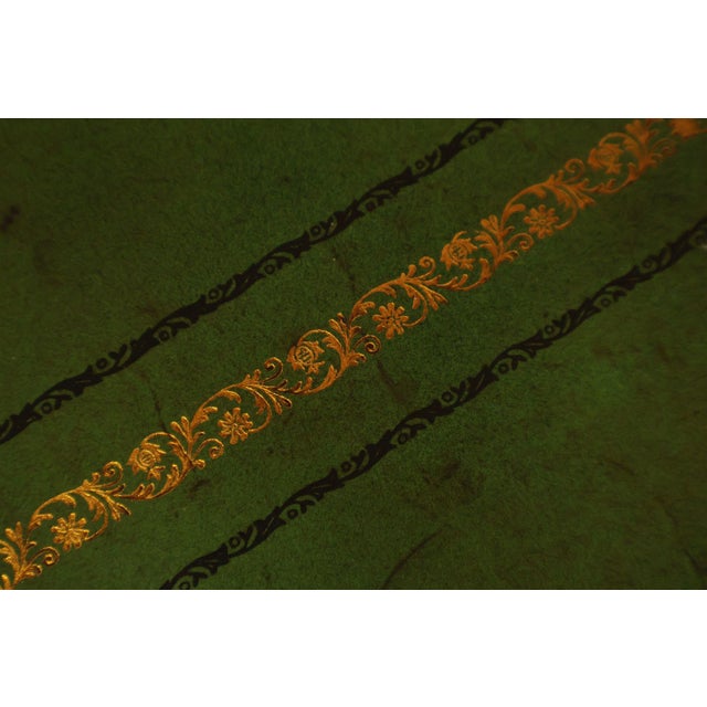 Wood 1940's Vintage Pair of Regency Style Mahogany Green Leather Top Pedestal Side Tables For Sale - Image 7 of 18