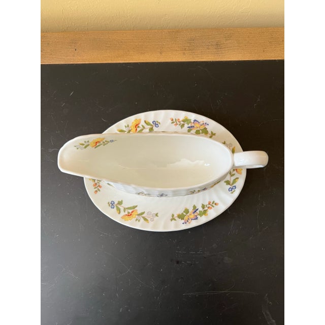 Beautiful vintage Gravy Boat and Plate made of fine English bone china by John Aynsley, it is part of their Cottage Garden...