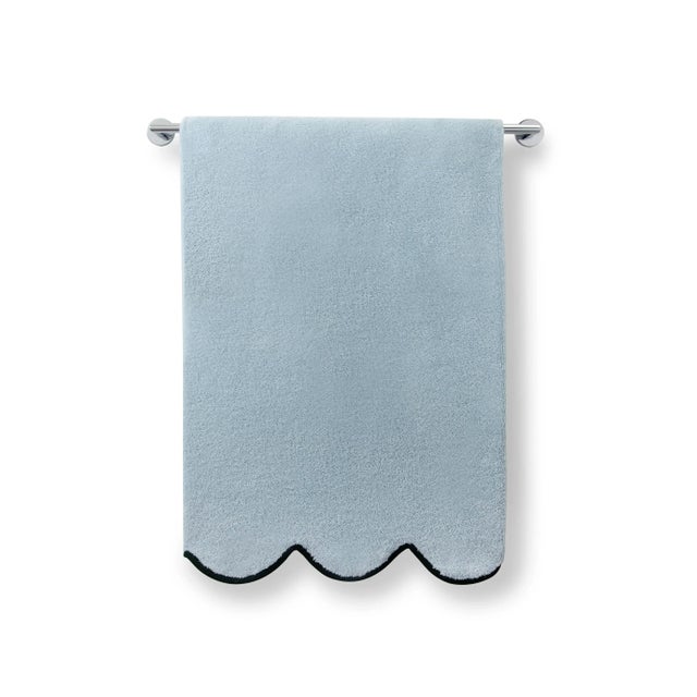 Contemporary Kassatex x Chairish Scallop Hand Towel, Blue/Forest Green For Sale - Image 3 of 6