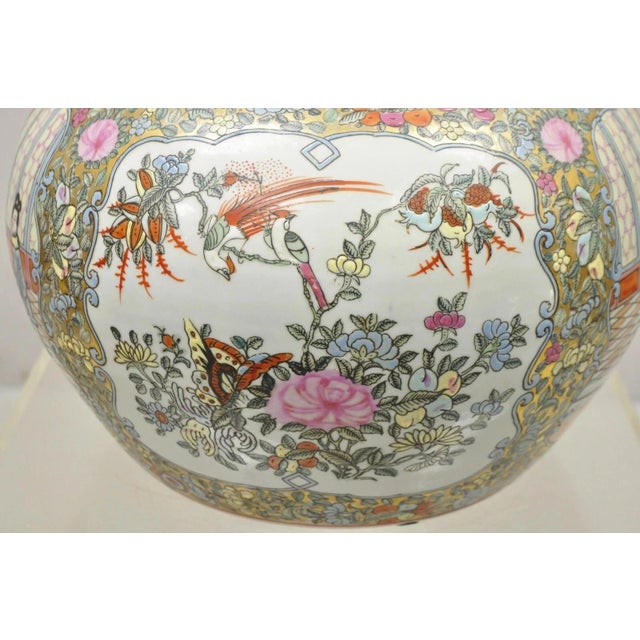 Late 20th Century Vintage Chinese Export Porcelain Bulbous Cachepot Vase With Figural Scenes For Sale - Image 5 of 11