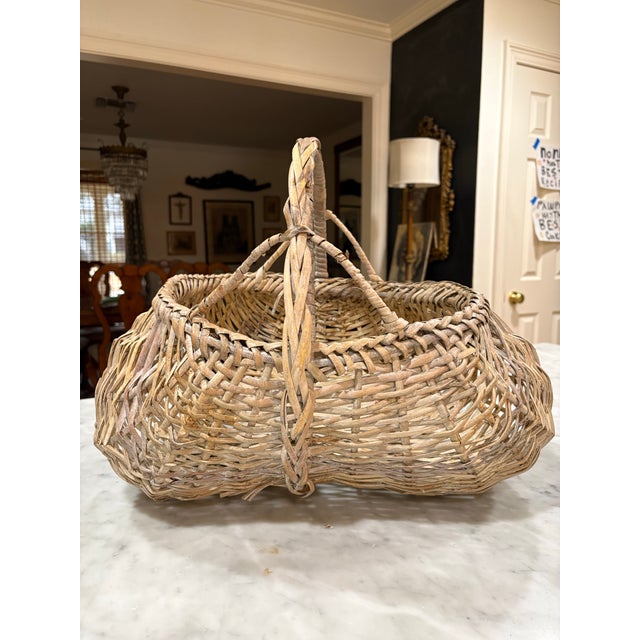 Large Vintage Handwoven Farmhouse Buttock Basket for Egg or Harvest Gathering For Sale - Image 4 of 6