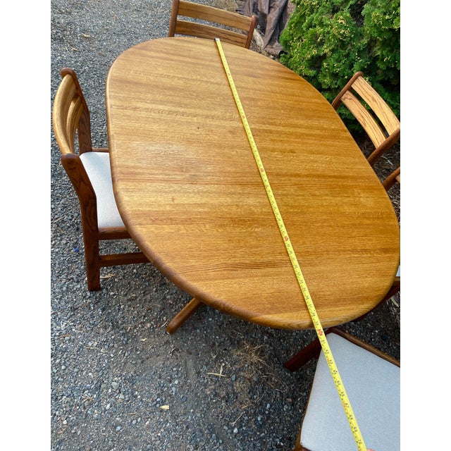 Late 20th Century Vintage Danish Modern Solid Wood Dining Table With 5 Newly Upholstered Chairs – Minimalist Small Space Design Set of 6 For Sale - Image 5 of 10