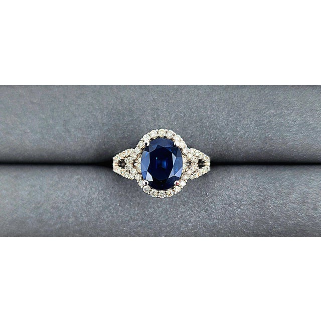 3.64 Ct Natural Sapphire & Diamond Ring Size 6.75 For Sale - Image 4 of 7