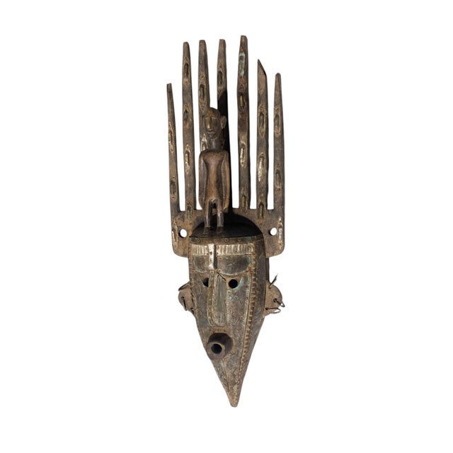 This exceptional vintage/old Ntomo Marka Mask, originating from the Bamana people of Mali, features a sophisticated blend...