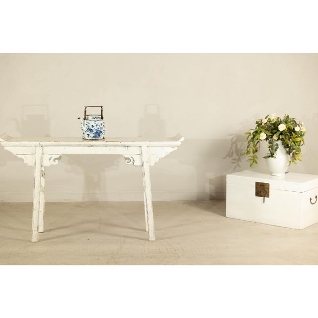 Blue and White Porcelain Teapot with Mythical Qilin and Auspicious Cloud Motifs For Sale - Image 11 of 12