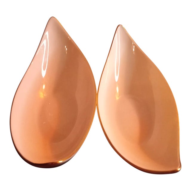 1980s Lenox Beige Gilded Porcelain Boat Shape Dishes- Set of 2 For Sale