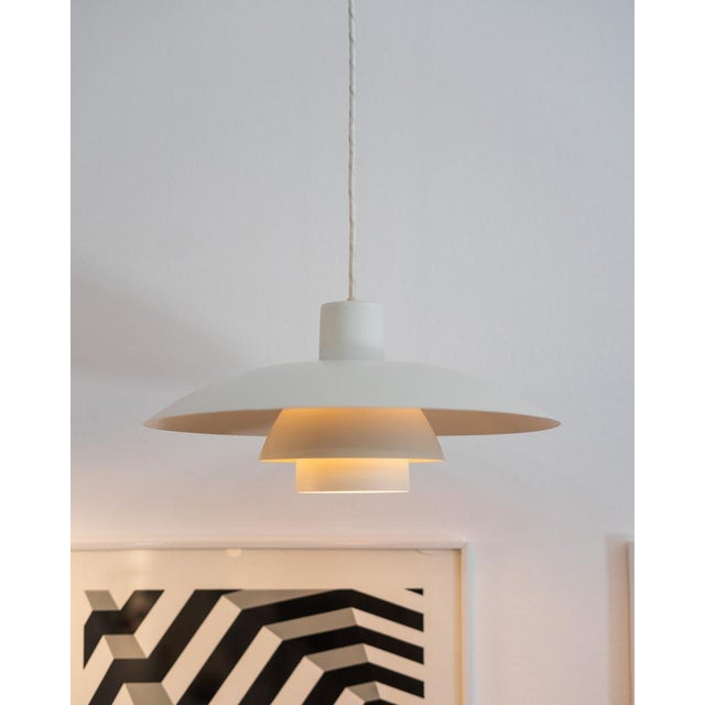 Mid-Century Modern White PH 4/3 Pendant Lamp by Poul Henningsen for Louis Poulsen, 1970s For Sale - Image 3 of 9