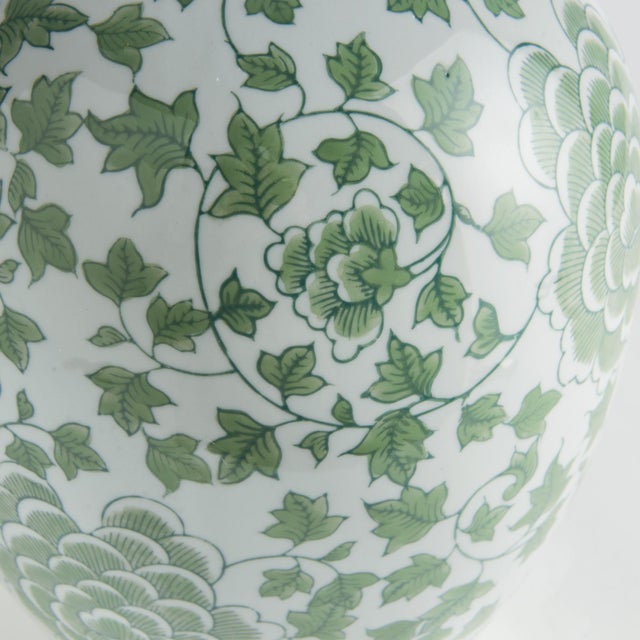Kenneth Ludwig Chicago Imperial Ivy Bottle Vase For Sale - Image 4 of 7