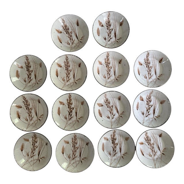 1970s Set of Fourteen (14) Midwinter Wild Oats Stonehenge Bowls, Made in England, Wedgwood Group, Rustic Farmhouse Dinnerware For Sale