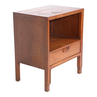 Mid Century Mt. Airy John Stuart Janus Night Table For Sale