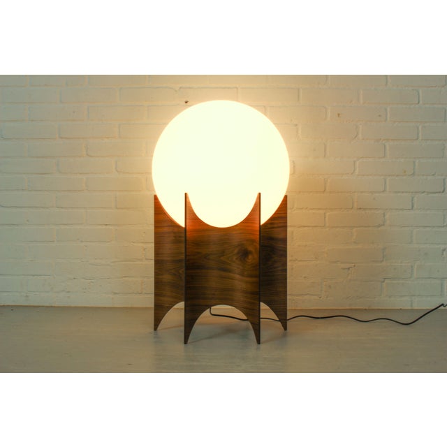 Mid-Century Modern Vintage Globe Lampshade with Sculptural Wooden Base, 1960s For Sale - Image 3 of 8