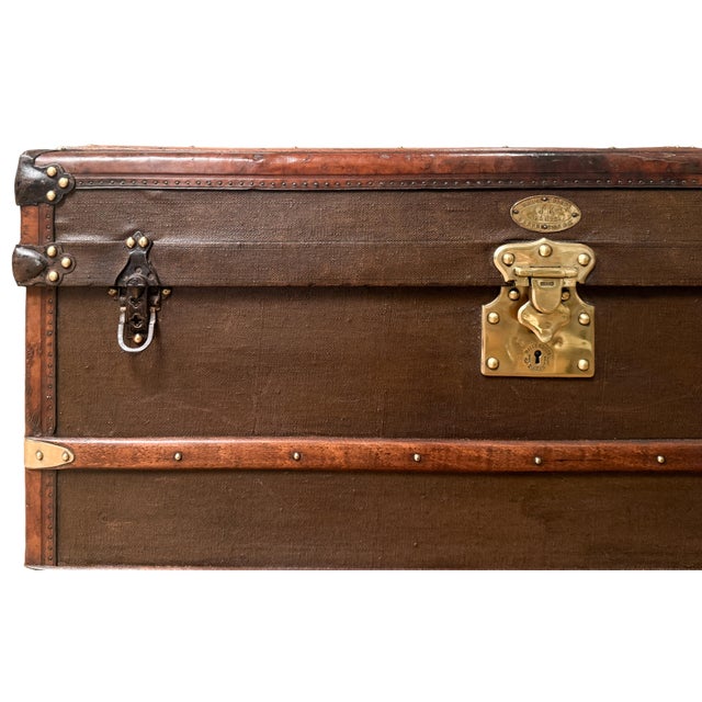 French Leather and Brass Bound Steamer Trunk - À La Malle Édison, Paris For Sale - Image 9 of 15