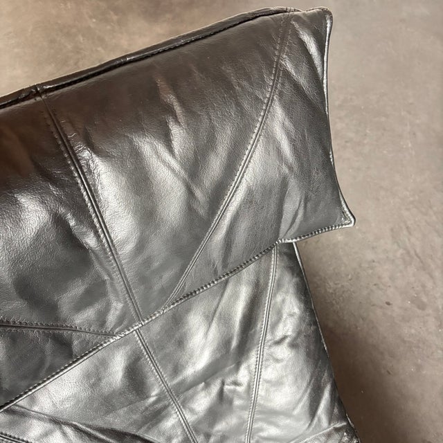 Skye Chaise Longue in Black Leather attributed to Tord Björklund for Ikea, Sweden, 1980s For Sale - Image 9 of 10