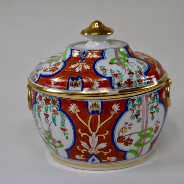 Antique Porcelain Sugar Box in Regency Dollar Sign Pattern Attributed to Coalport For Sale In Cincinnati - Image 6 of 16