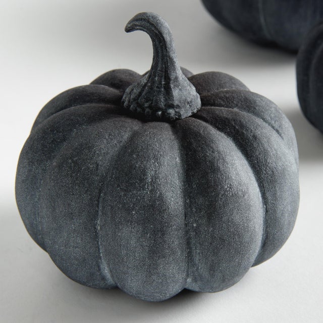 Kenneth Ludwig Chicago Sculpted Pumpkins St/3 For Sale - Image 4 of 6