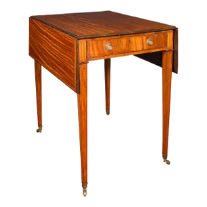 1820's Small Antique Pembroke Table