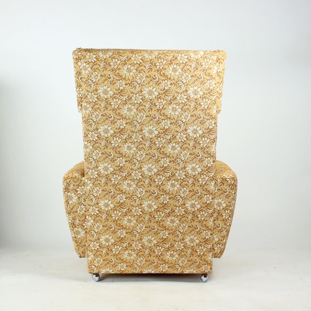 Mid-Century Wingchair on Wheels from Ton, Former Czechoslovakia, 1960s For Sale - Image 6 of 14
